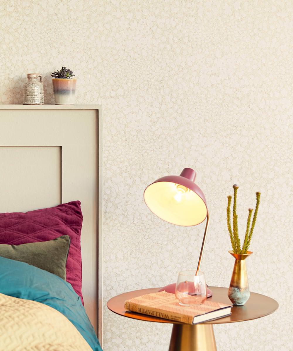 VIVID Wallpaper Pattern No E384543