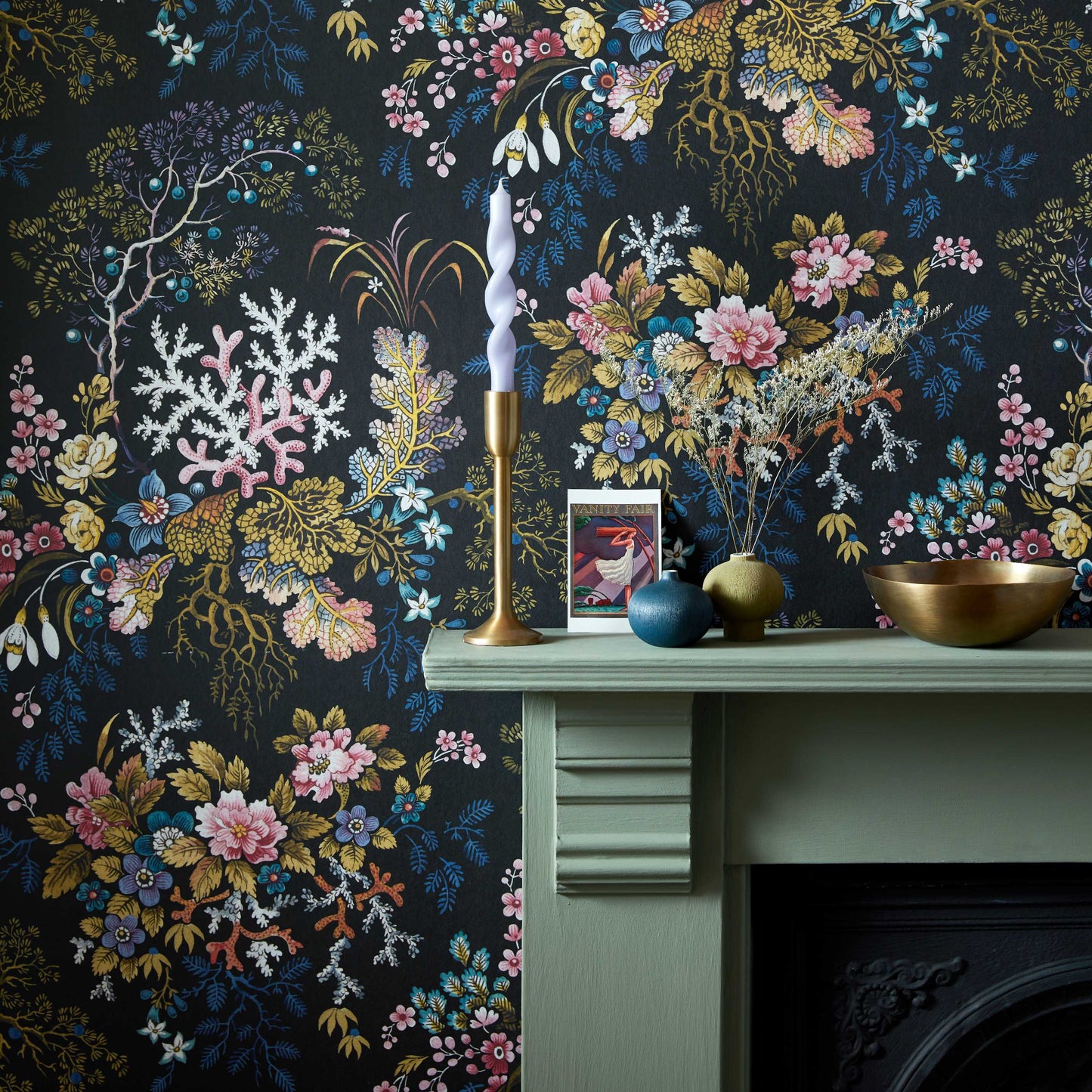 V & A DECORATIVE PAPERS Wallpaper Pattern No 2311-166-04