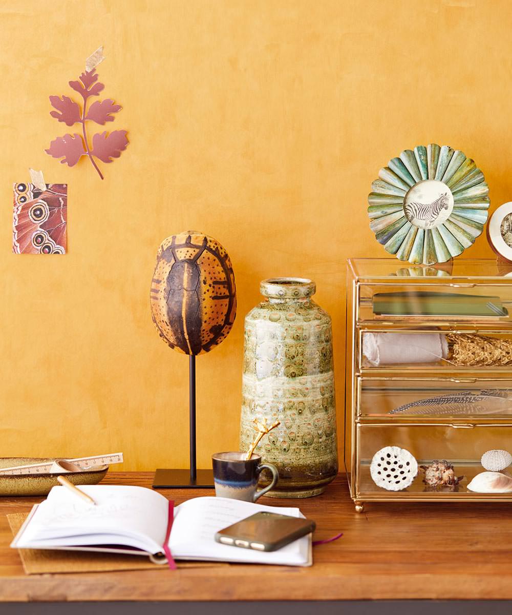 VIVID Wallpaper Pattern No E384556