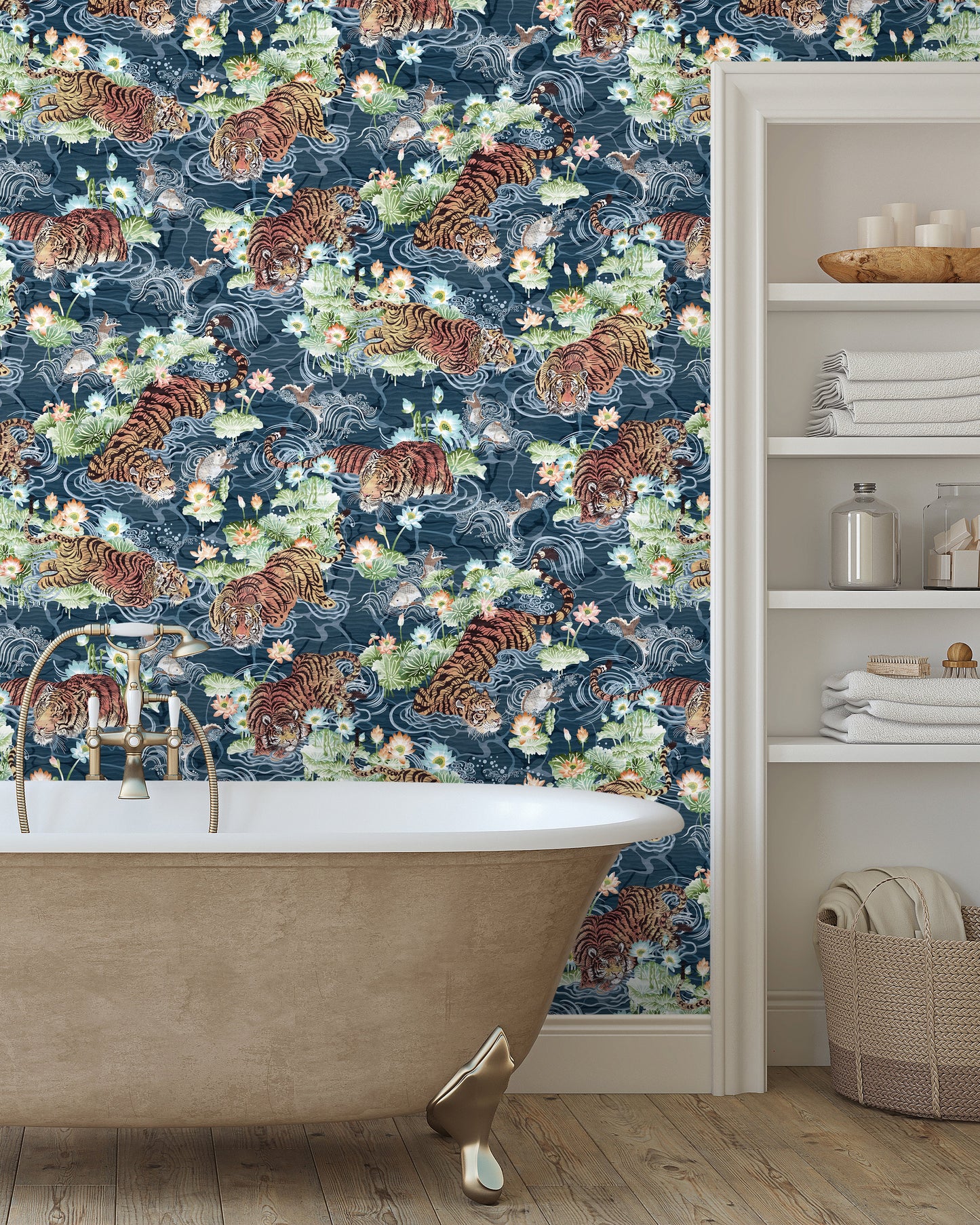 BRAND MCKENZIE Wallpaper Pattern No BMPP004/09D - Tiger Lily